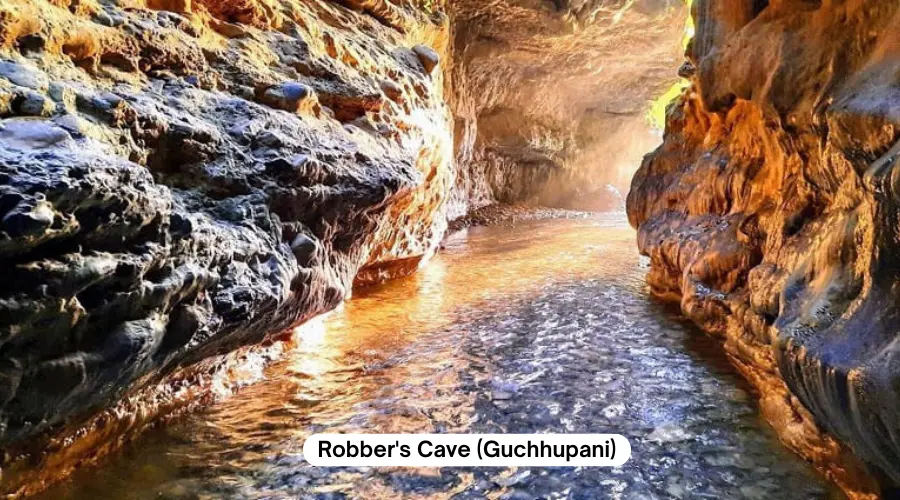 Robber's Cave (Guchhupani)